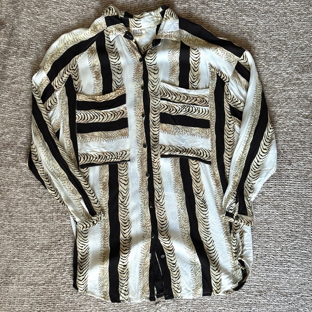 Zulu & Zephyr Animal Print Stripe Button Down Size8AUS